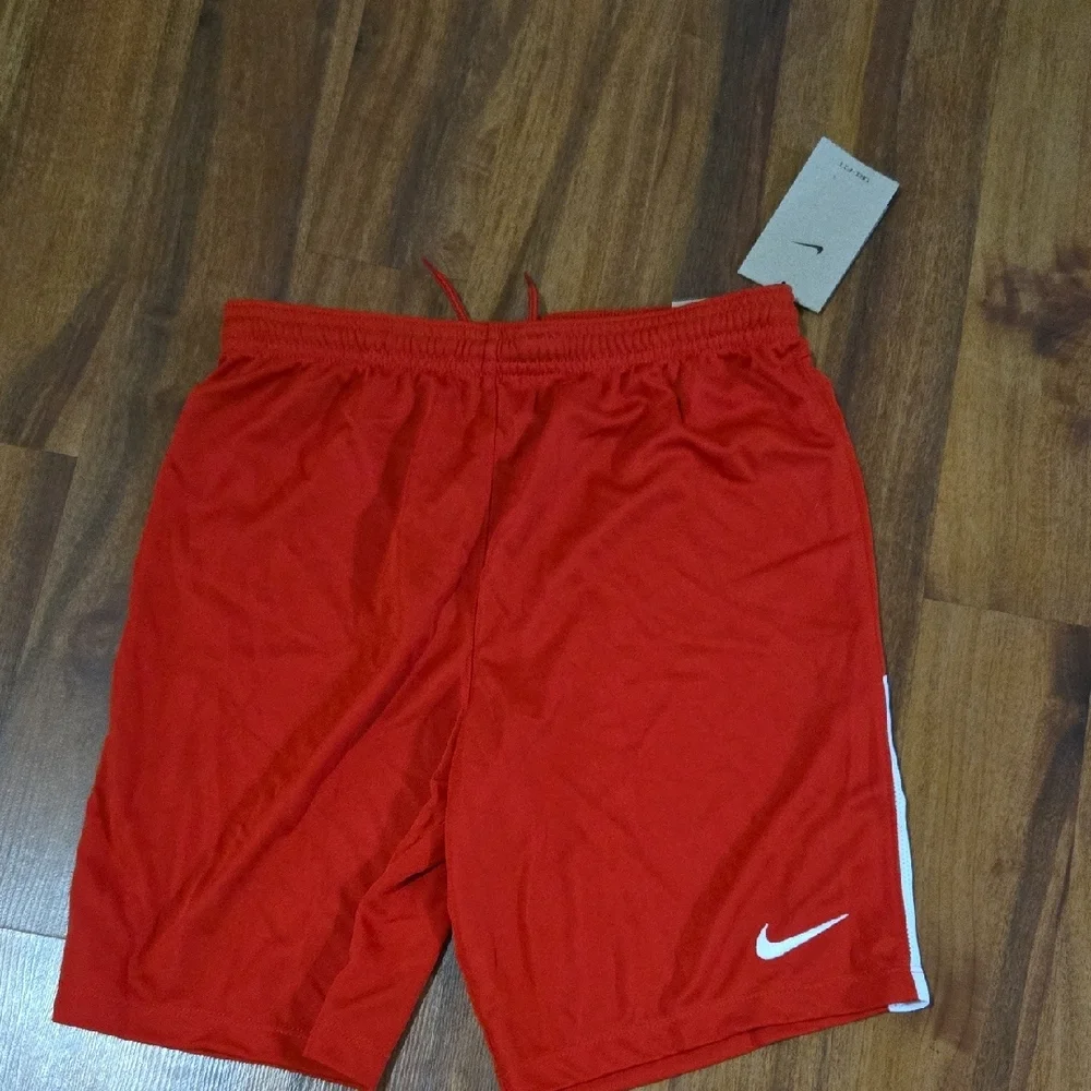 BUNDLE LOTS Variety Nike UNDER AMOUR  Athletic Shorts BOYS LARGE NEW - Picture 6 of 17